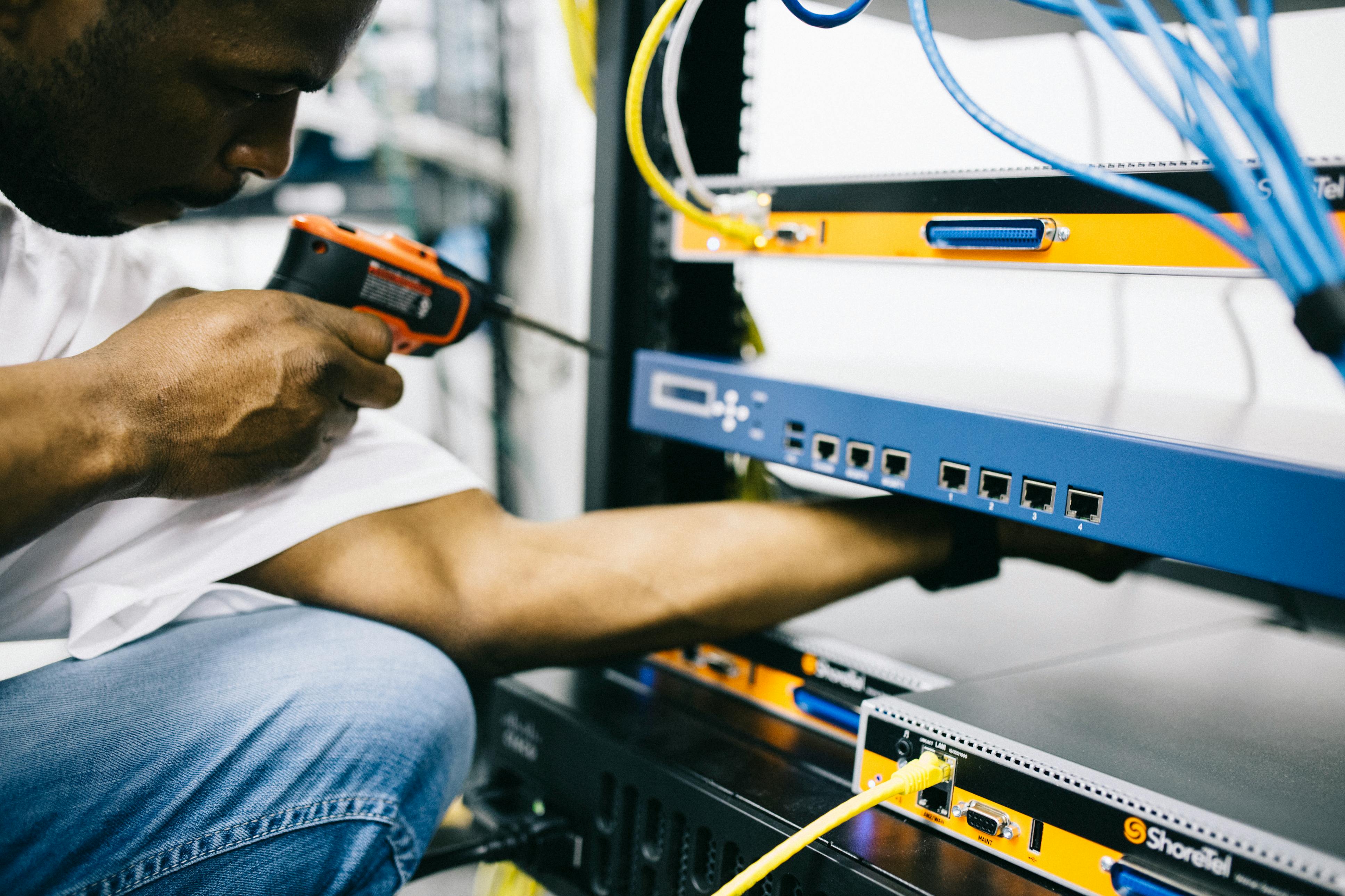 Unreliable Hardware Unreliable Hardware